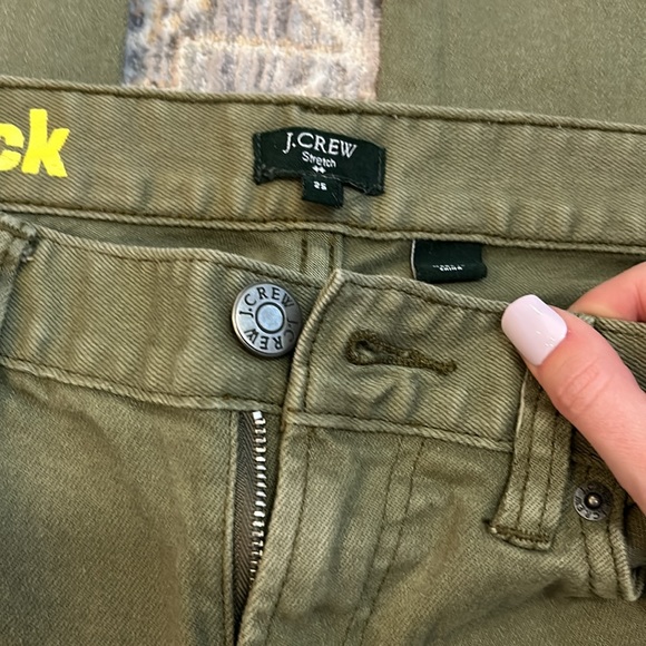 Olive colored Jcrew toothpick Jean. Size 25 - Picture 3 of 4